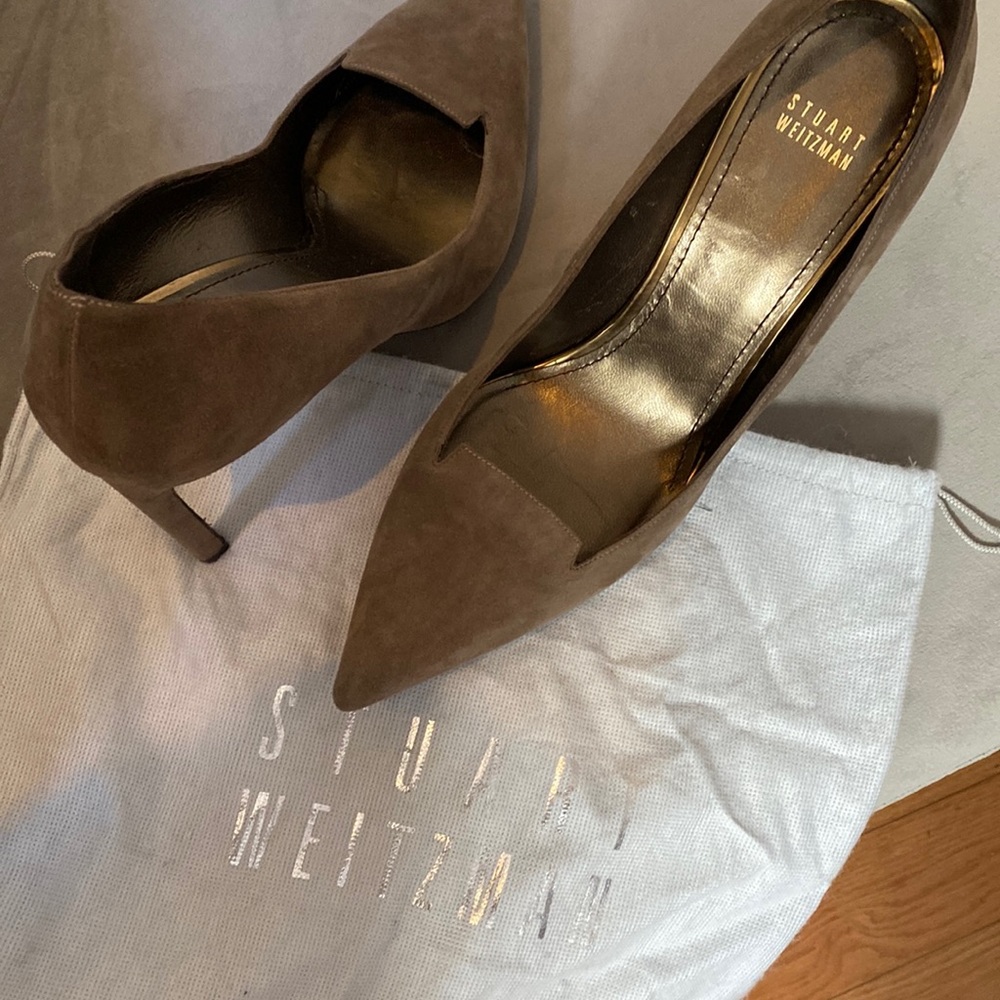 Stuart Weitzman Suede pumps
